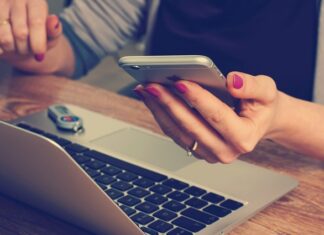 Dlaczego nie można mieć telefonu pod poduszką? Dlaczego nie można mieć telefonu pod poduszką?