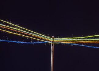 Jak podłączyć gniazdo zapalniczki 24v?