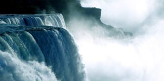 Jaka moc można podłączyć do gniazda zapalniczki?