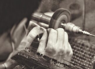 Czy polerowanie osłabia lakier? Czy polerowanie osłabia lakier?